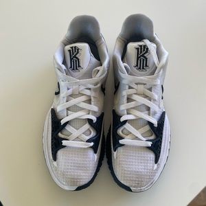 Nike Kyrie 7 Basketball Shoes